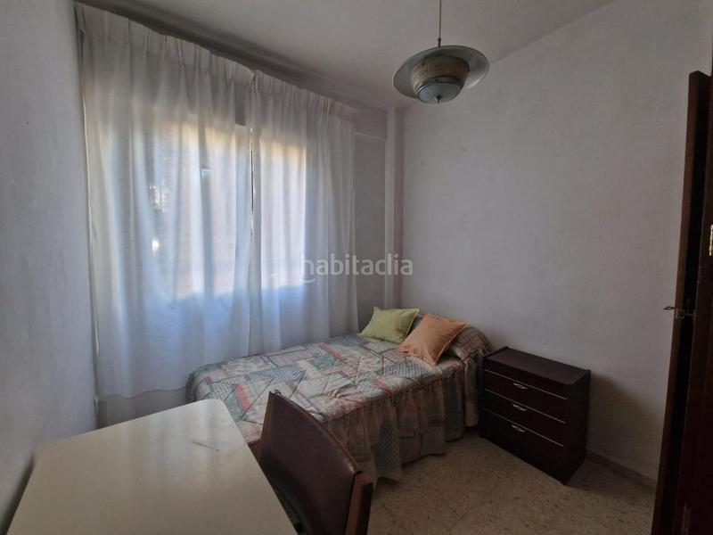 Foto 7776b3ad-3033-4d5e-8a08-2f3be4365148. Alquiler piso calle verano, , españa en El Torrejón - El Cerezo Sevilla