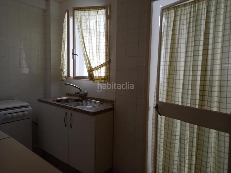 Foto 09a19138-ada5-48f0-961f-b41642dbd516. Rent flat in El Torrejón - El Cerezo Sevilla