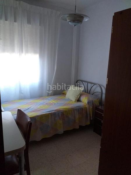 Foto d31d5891-0481-44bb-abc4-404190d6408f. Rent flat in El Torrejón - El Cerezo Sevilla