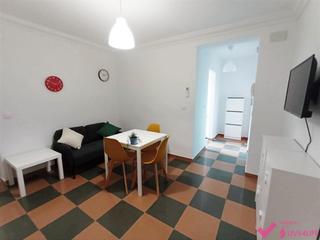 Location Appartement  De teba. Piso en pasaje de teba 16 curso 2526