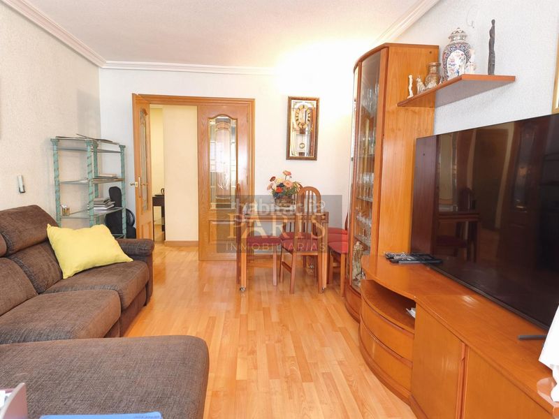 Foto bb1316eb-1db2-4230-8644-218e8d791b48. Apartament amb calefacció aparcament a Alameda Cartagena