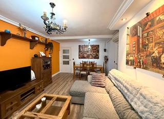 Appartement  Calle ginebra. Vivienda reformada en zona carlos v