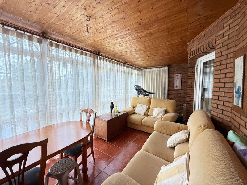Foto 5c4be336-a8fa-44ac-a670-4e1068ce6361. Casa adossada amb calefacció aparcament piscina a Móstoles