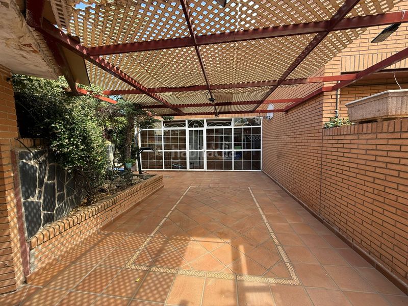 Foto 7ea83ef3-4800-43c9-a725-feeaf669ecd7. Casa adossada amb calefacció aparcament piscina a Móstoles