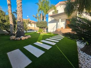 Chalet à Los Conejos. Chalet unifamiliar en los conejos