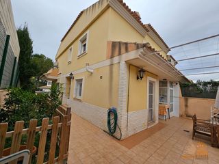 Affitto Casa bifamiliare in Altorreal - El Chorrico. Pareado en alquiler