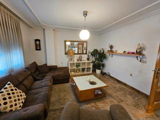Casa en Avenida Alto de las Atalayas 35
