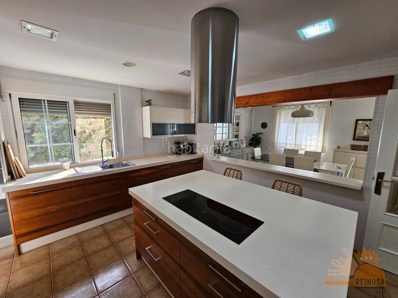 Foto d1ed3502-cc03-455b-84e8-4c72b090f082. Chalet with fireplace heating parking pool in La Alcayna Molina de Segura