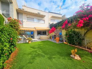 Maison jumelée à Altorreal - El Chorrico. Adosado en altorreal