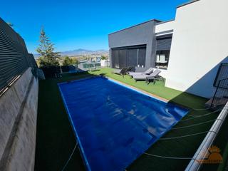 Xalet en La Quinta. Chalet unifamiliar en la quinta