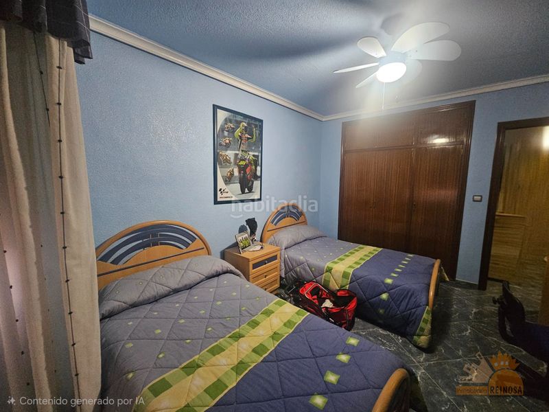 Foto ece69c4f-f145-4153-933d-fea557e3d098. Casa adosada en calle sevilla 20 vivienda con bajo comercial en Molina de Segura