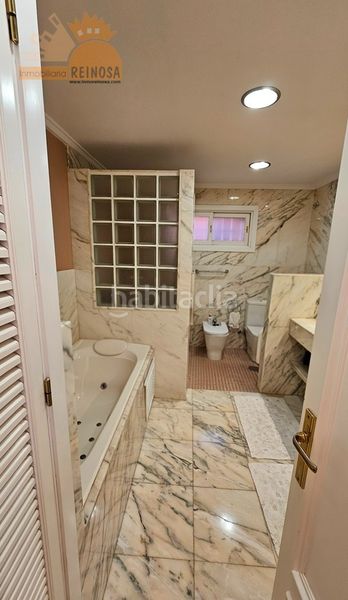 Foto 8c7d102a-e204-4389-9a3c-331d6d82314d. Chalet exclusiva villa en urbanización los vientos espacio, privacidad y elegancia en una sola planta. en Molina de Segura