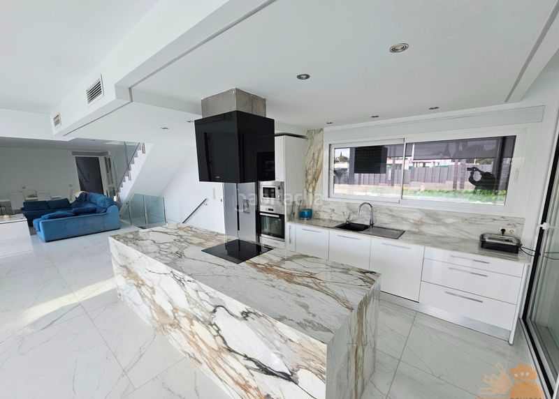 Foto 0046924f-a891-47d0-920f-d57268b6a8e8. Chalet exclusiva villa de diseño en Los Conejos en Molina de Segura