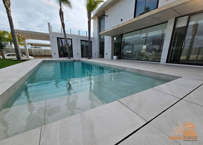 Foto 8a6e66b6-b997-4a77-a9a0-65023b8007f9. Chalet exclusiva villa de diseño en Los Conejos en Molina de Segura
