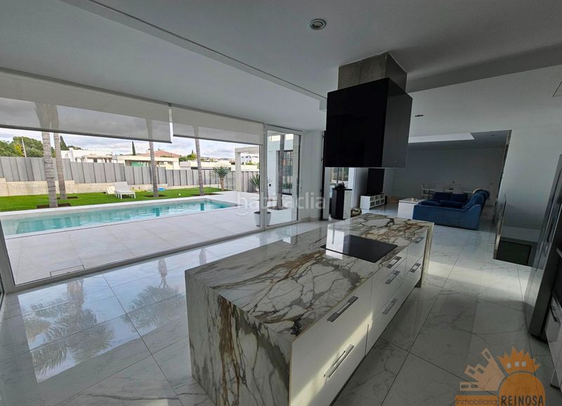 Foto aaf266fe-5b42-46f2-8d2e-7b815886db38. Chalet exclusiva villa de diseño en Los Conejos en Molina de Segura