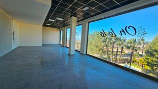 Local Comercial a Avenida del golf 5