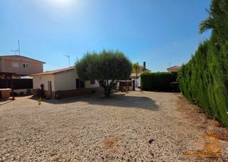 Casa a La Alcayna. Parcela con una pequeña construccion