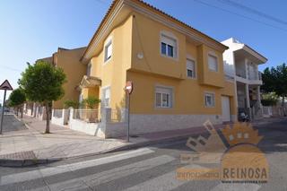 Casa adossada a Centro