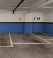Alquiler Parking moto en Calle de montesa 31. Se alquila plaza de moto grande.