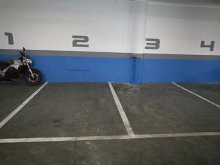 Lloguer Aparcament cotxe a Calle de santa hortensia 14. Se alquila plaza de parking para coche