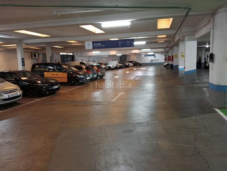 Foto 177d9948-69af-4b00-838b-ec278020238b. Location parking voiture dans carrer del poeta cabanyes 4 dans Barcelona