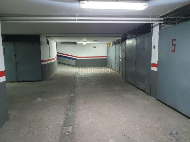 Foto 115205e9-57fc-41c9-a3f4-5db651440308. Autoparkplatz in Monòver