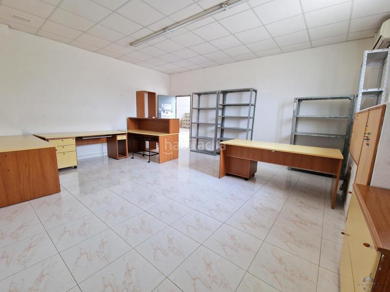 Foto 696cdf09-89b6-4695-9180-168fb5a42ff0. Fabrikhalle in Monòver