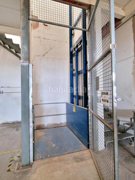 Foto ec267f35-b867-419c-bcd2-bfdc4e981144. Fabrikhalle in Monòver