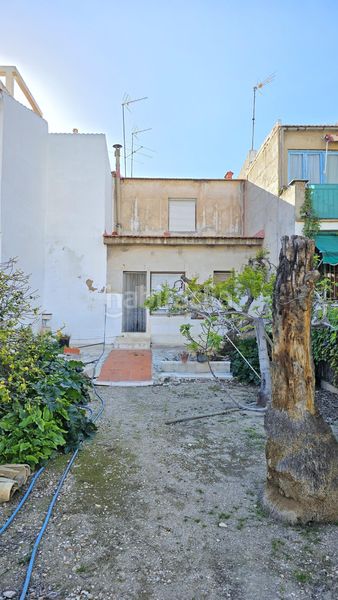 Foto f0a29c2c-ecc6-4dca-beab-74fc90223f06. Casa  en Novelda