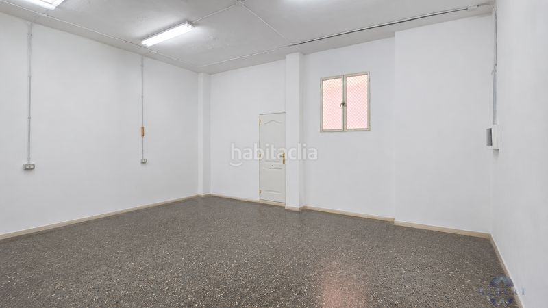 Foto 1c27b2e4-3aa1-4c5f-8590-92cddc780949. Local comercial a montcada 8 a Monòver