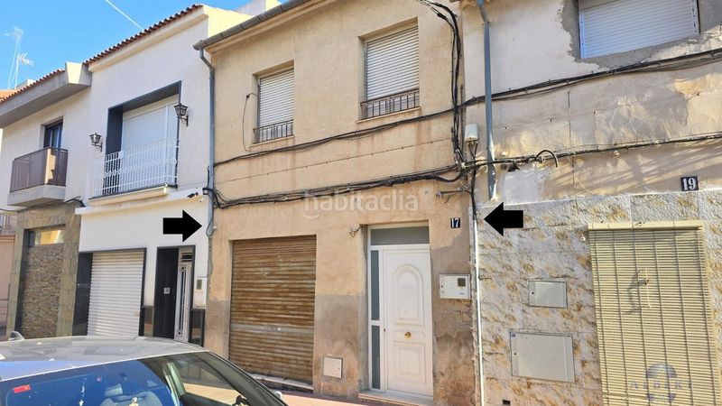 Foto a3b0c6cf-3bae-4872-959a-0a6e09dbd45c. Casa amb aparcament a Monòver