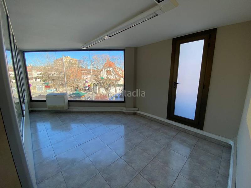 Foto 425d955c-75b7-433c-8dfa-f36dfb573ee0. Alquiler local comercial local en alquiler en centrecordelles en Cerdanyola del Vallès