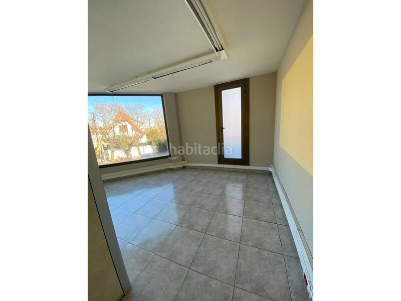 Foto f7cd1a0b-73c9-4ff8-a041-946b10b8ab38. Location local commercial dans Centre-Cordelles Cerdanyola del Vallès