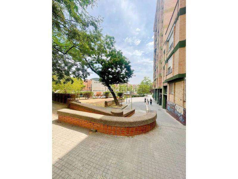 Foto 7dced952-9905-496c-a73b-bc14a5457422. Parking voiture dans Centre-Cordelles Cerdanyola del Vallès