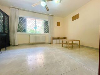 Rent Flat  Calle diagonal. Piso alquiler estudiantes 4 habitaciones serraparera