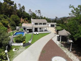Casa a Avets 10. Exclusiva casa con jardín panorámico en sant fosc de campsentell