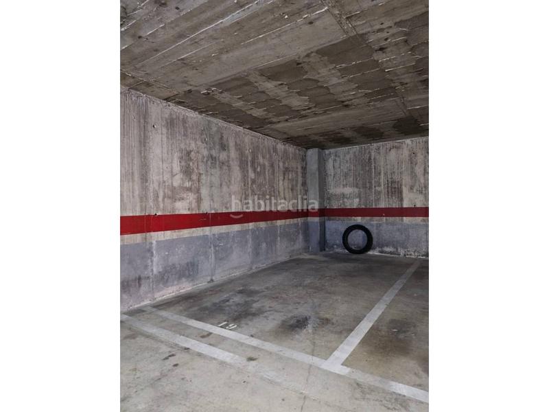 Foto fec7713f-1b76-46b7-bf90-8fec83fda0a7. Parking voiture dans Canaletes - Turonet Cerdanyola del Vallès