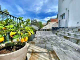 Haus  Rosselló. Casa independiente cerdanyola con terraza y balcón.