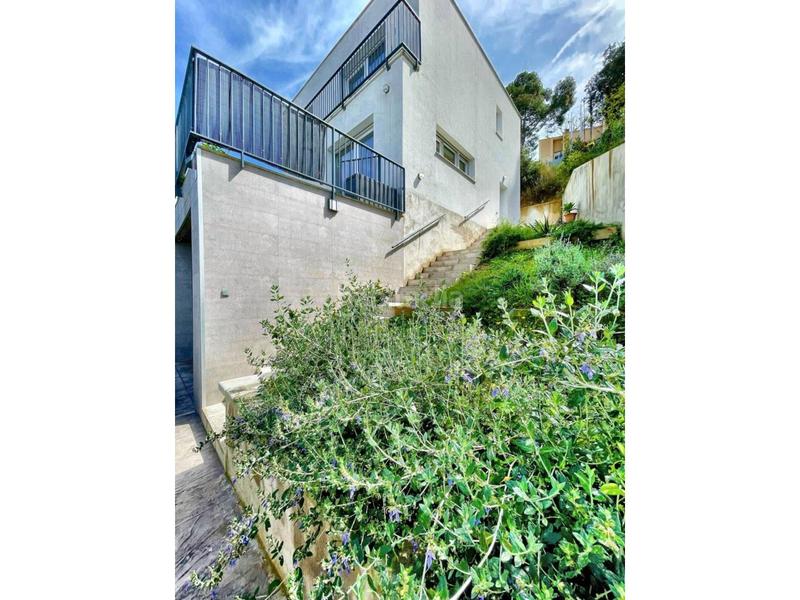 Foto ee01b17f-09d1-4d7c-b2d1-20b5c77cecb6. Casa con riscaldamento parcheggio in Montflorit Cerdanyola del Vallès