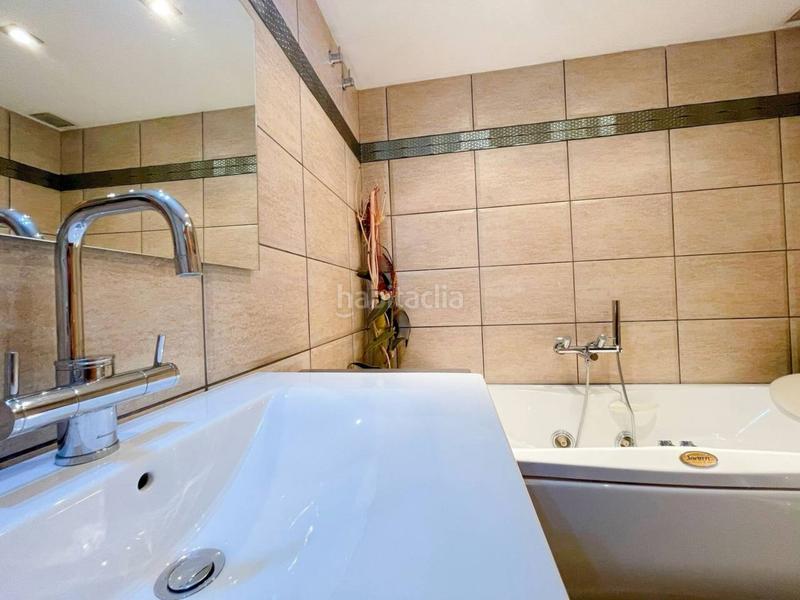 Foto 0501b5b2-b992-4906-adc7-558af433020a. Casa  adosada en Serraparera con piscina y garaje en Cerdanyola del Vallès