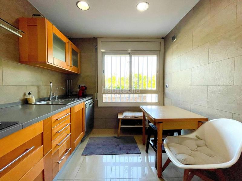 Foto b7a5b613-96f0-4141-ba9a-caf1fd65077a. Casa  adosada en Serraparera con piscina y garaje en Cerdanyola del Vallès