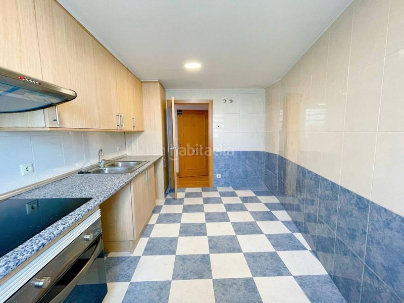 Foto 0836774a-5e9a-4e91-99f3-a4de858ff4e1. Appartamento con riscaldamento parcheggio piscina in Ripollet