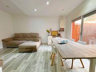 Pis  Ajuntament. Excepcional vivienda en centro de cerdanyola con patio !