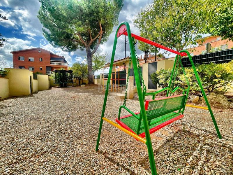 Foto 165ba4fc-1411-4a08-87c9-44003ac00d47. Casa adosada  con jardin , garaje y trastero excelente ubicación en Cerdanyola del Vallès