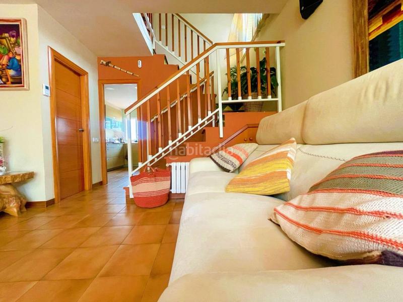 Foto 3d983b4c-e2fc-475d-9f42-7243d5755eca. Casa adosada  con jardin , garaje y trastero excelente ubicación en Cerdanyola del Vallès