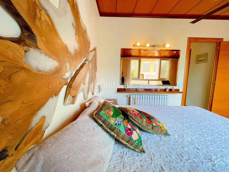 Foto 640d2286-637a-4e59-b063-9cba6447de67. Casa adosada  con jardin , garaje y trastero excelente ubicación en Cerdanyola del Vallès