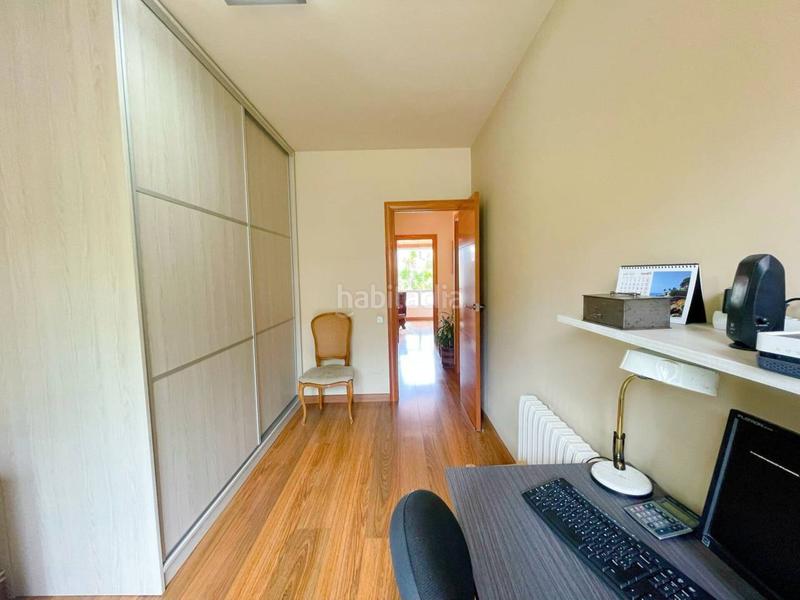 Foto 6b283de6-f0d6-4e68-99ea-beeabe0b393a. Casa adosada  con jardin , garaje y trastero excelente ubicación en Cerdanyola del Vallès