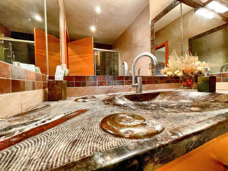 Foto 82b33639-304f-443c-8561-66665b6e34d8. Casa adosada  con jardin , garaje y trastero excelente ubicación en Cerdanyola del Vallès