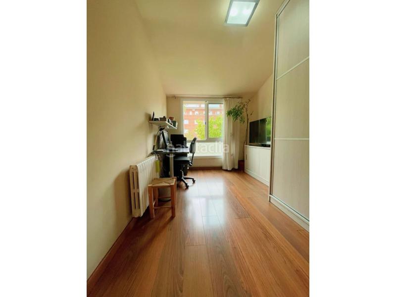 Foto acc88df1-e661-41ec-8207-8804725fb80f. Casa adosada  con jardin , garaje y trastero excelente ubicación en Cerdanyola del Vallès