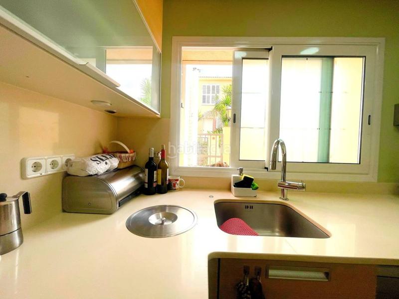 Foto f58104dc-0d4a-4a80-9019-1b72cdc51250. Casa adosada  con jardin , garaje y trastero excelente ubicación en Cerdanyola del Vallès